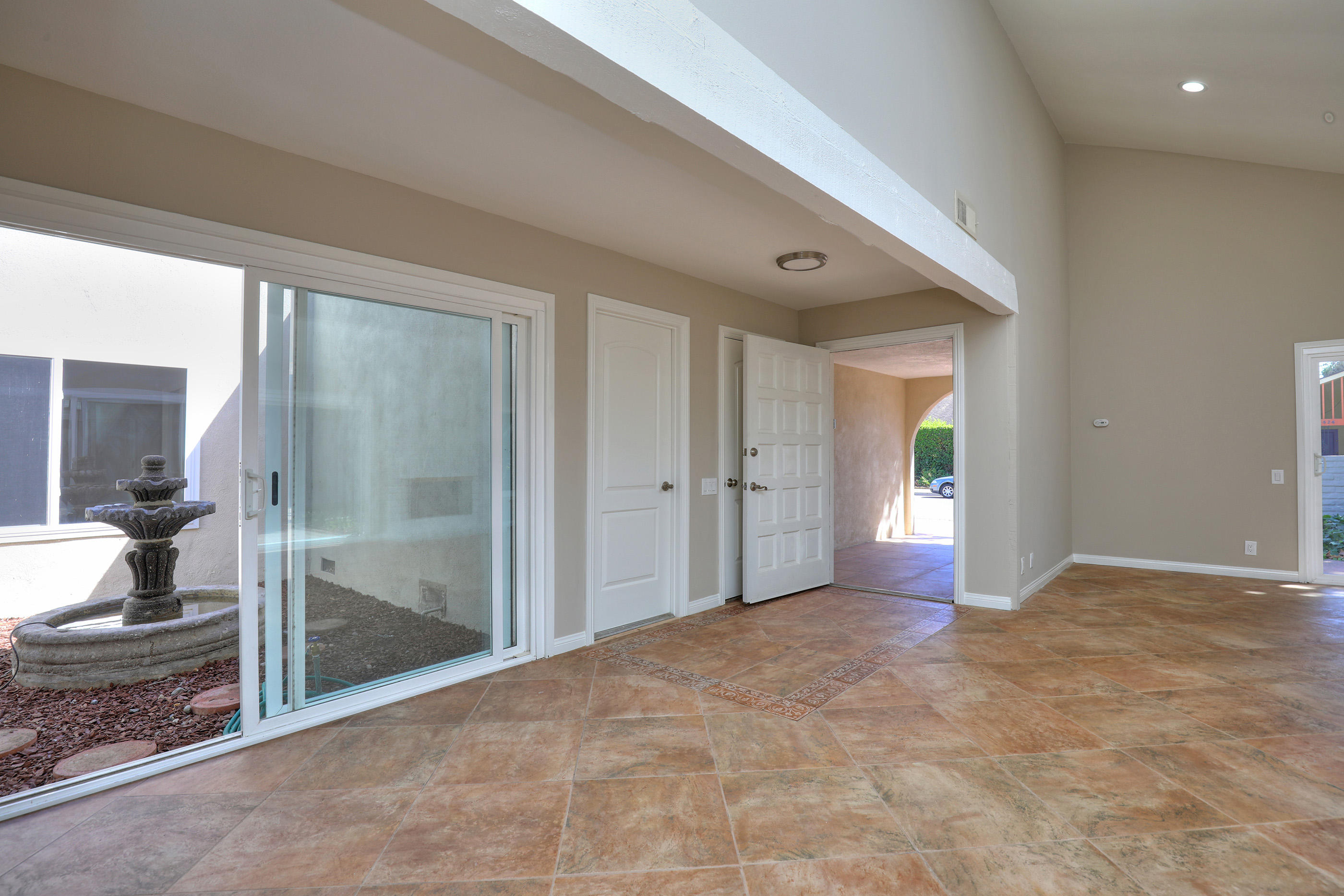 421 Reed Court Goleta, CA 93117 - Photo 6 of 21 Entry