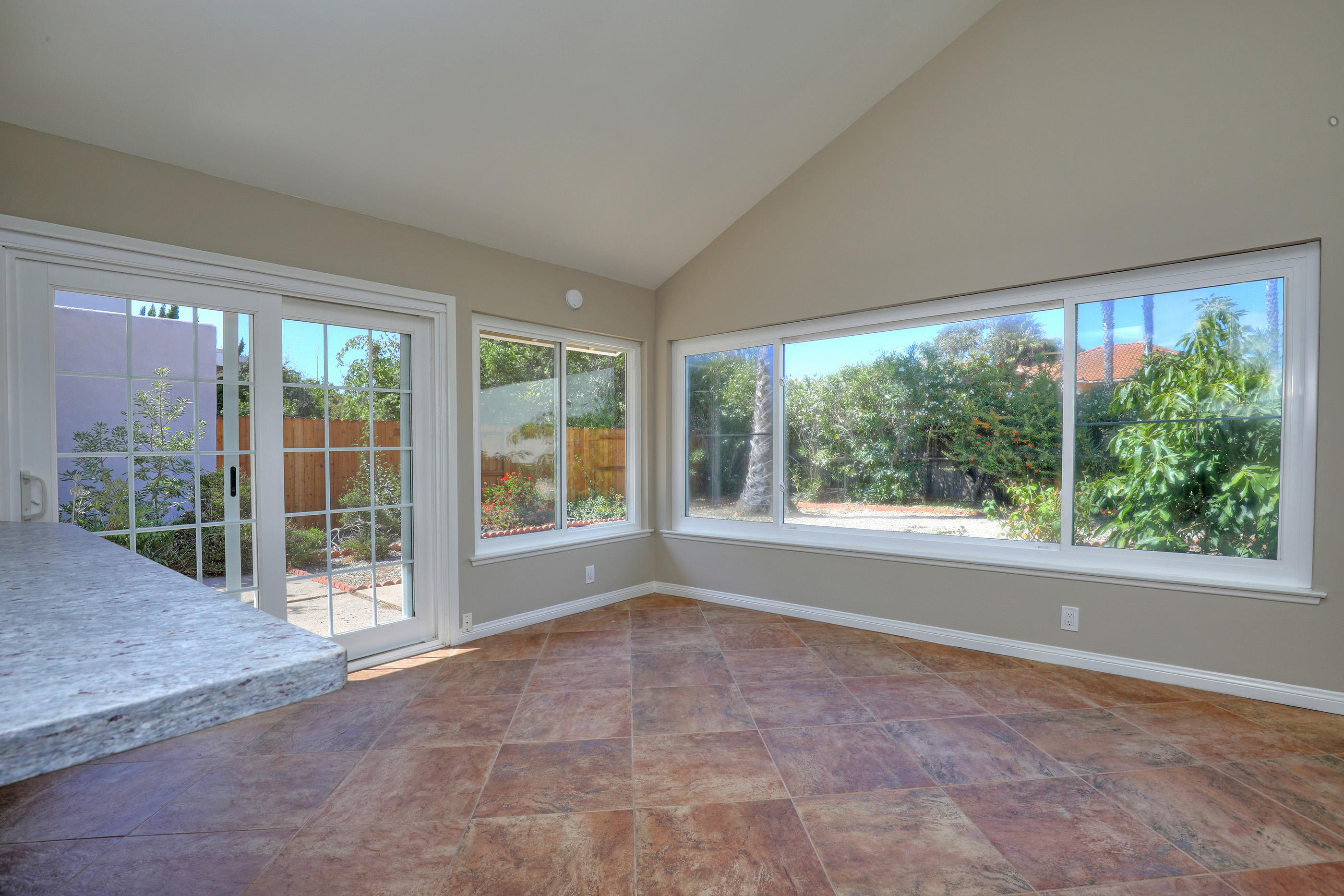421 Reed Court Goleta, CA 93117 - Photo 8 of 21 Lots Of Windows