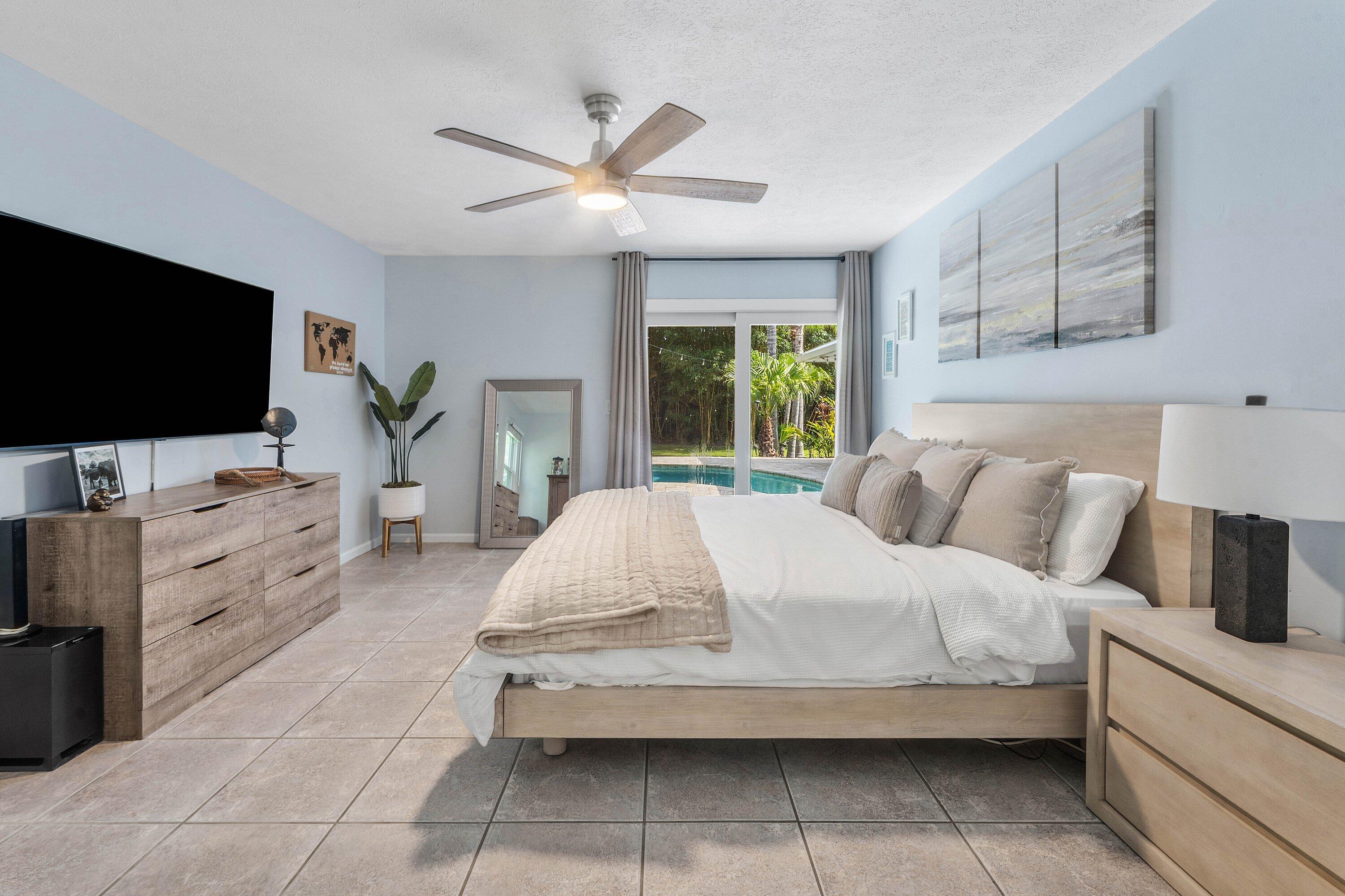 18329 Loxahatchee River Road Jupiter, FL 33458 - Photo 17 of 44 Primary Suite
