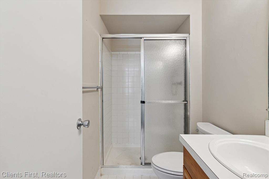 24050 Middlebelt Road, Unit 3 Farmington Hills, MI 48336 - Photo 22 of 28