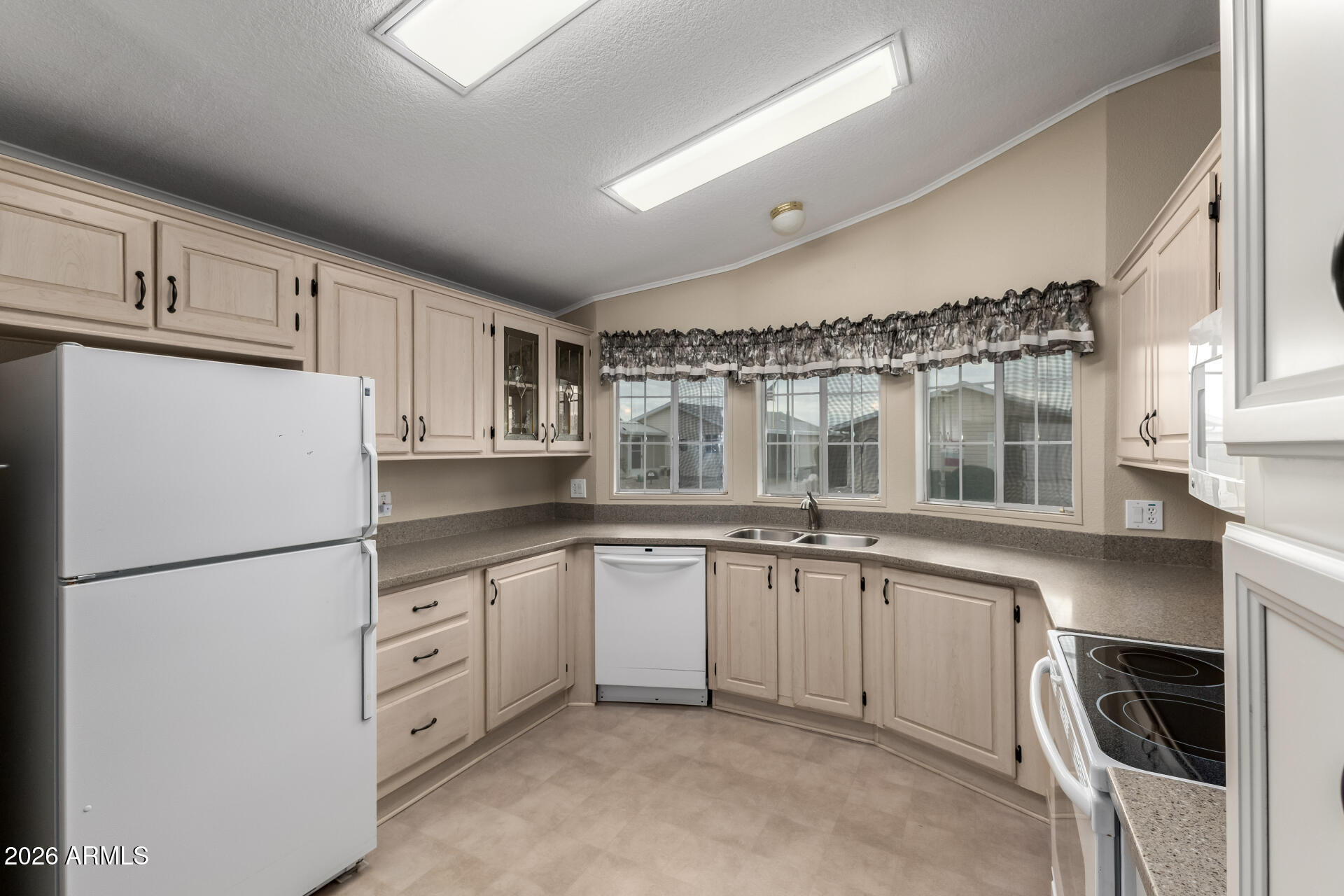 215 North Power Road, Unit 454 Mesa, AZ 85205 - Photo 11 of 37 Gallery Image 11