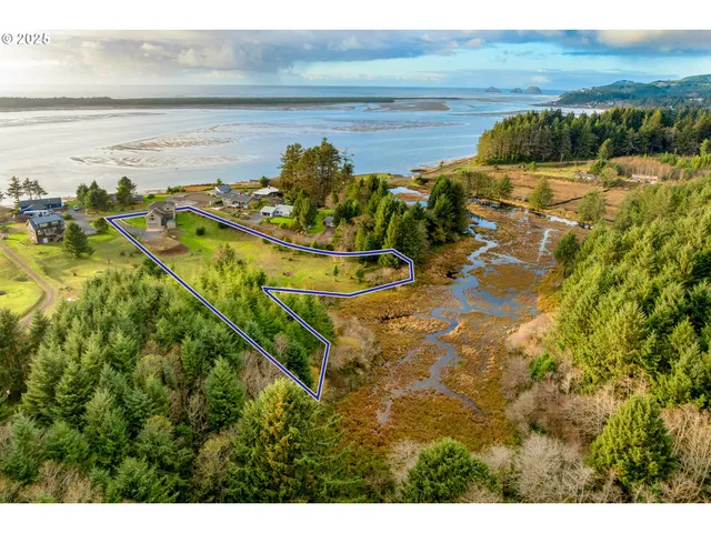 a view of ocean view