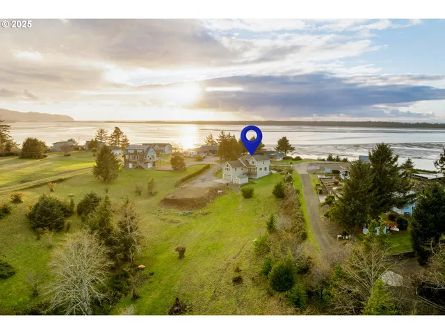 a view of a sky from a yard