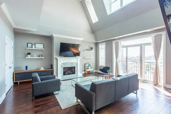 $4,000 | 1845 South State Street, Unit 4, Chicago, IL 60616