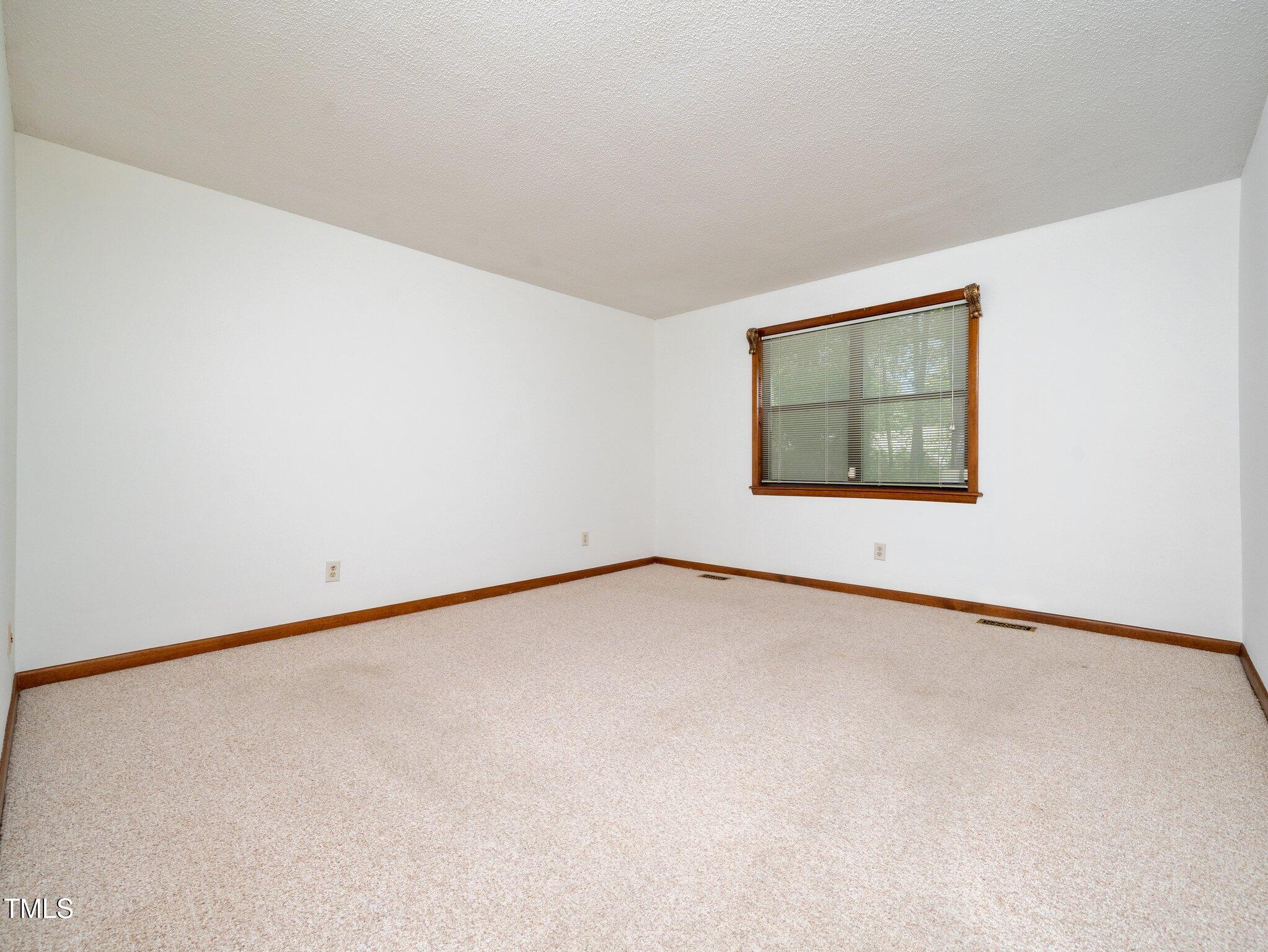 7716 Bluff Top Court Raleigh, NC 27615 - Photo 14 of 28 15-web-or-mls-7716 Bluff Top-19