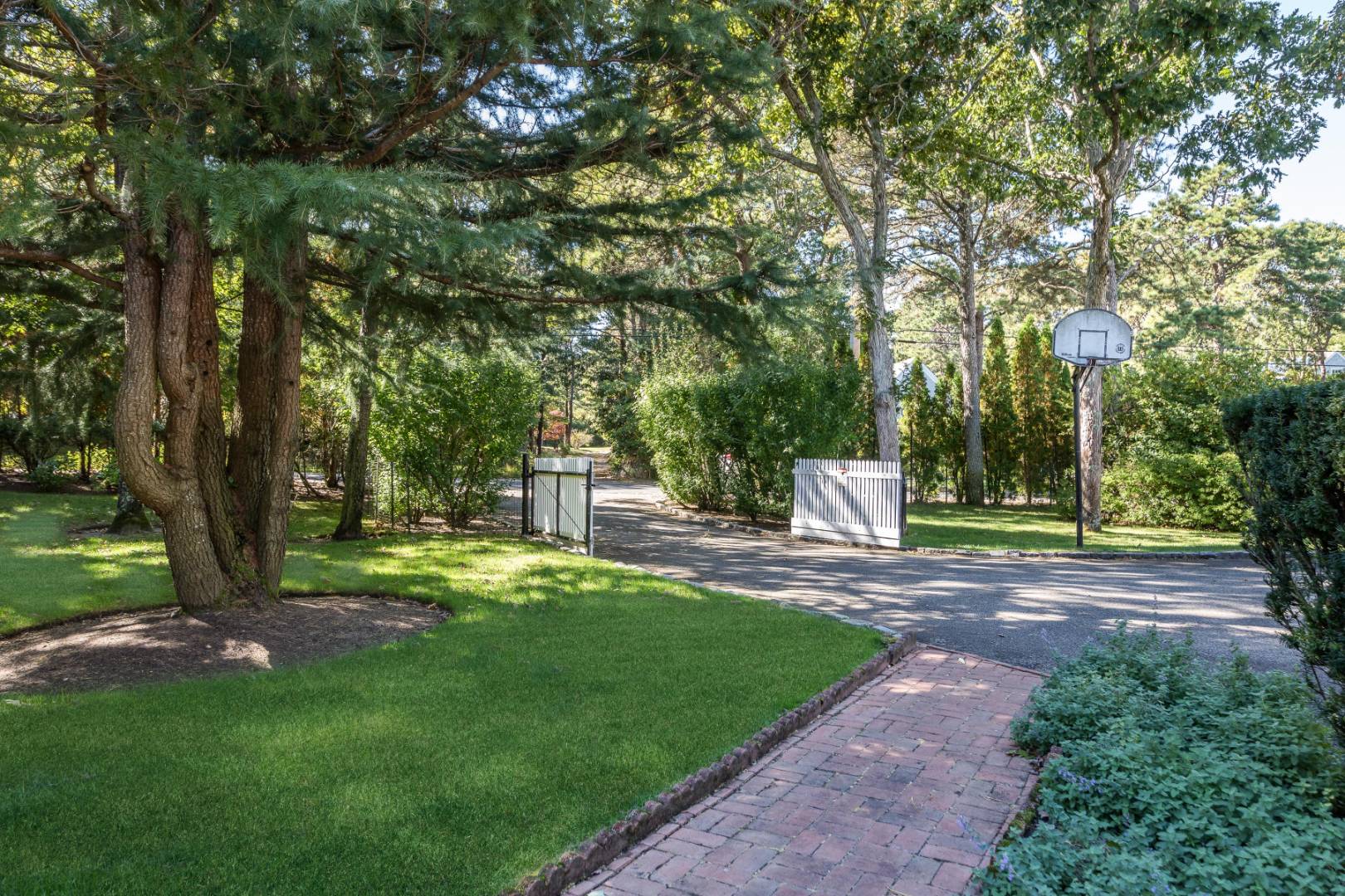 34 West Gate Road Wainscott, NY 11975 - Photo 5 of 14