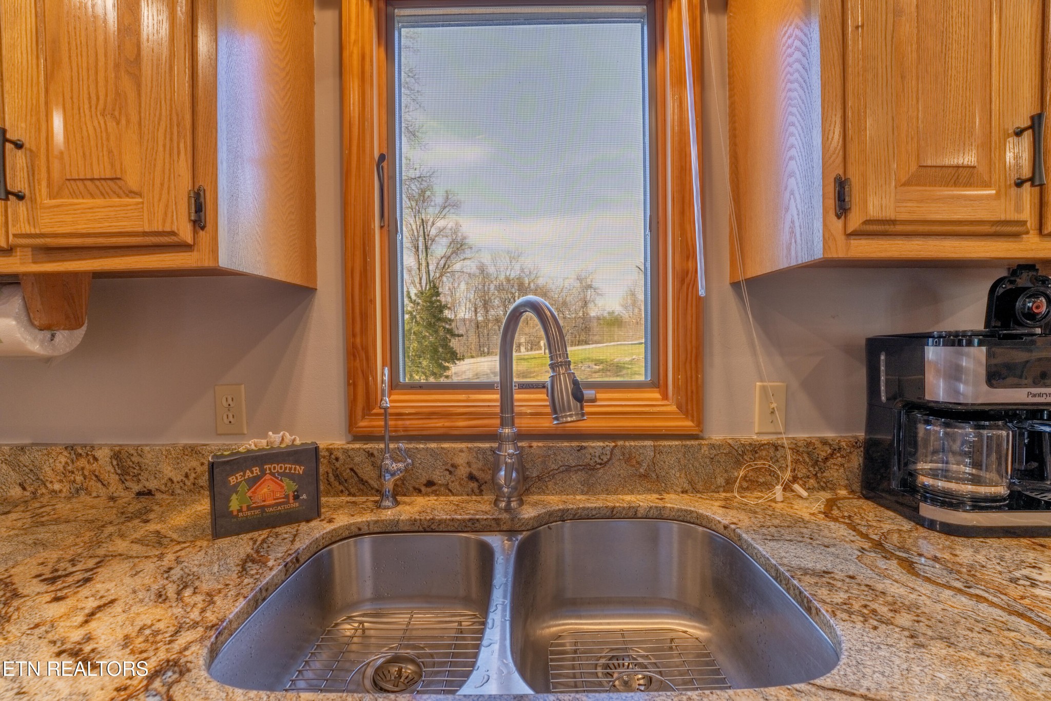 3375 Spring View Drive Sevierville, TN 37862 - Photo 14 of 52 Gallery Image 14