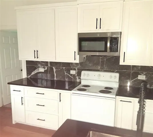 $251,000 | 1212 South Rockwall Avenue, Terrell, TX 75160