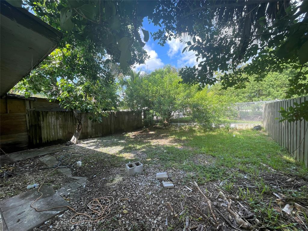 2301 Northwest 23rd Lane, Unit 12 Fort Lauderdale, FL 33311 - Photo 5 of 14