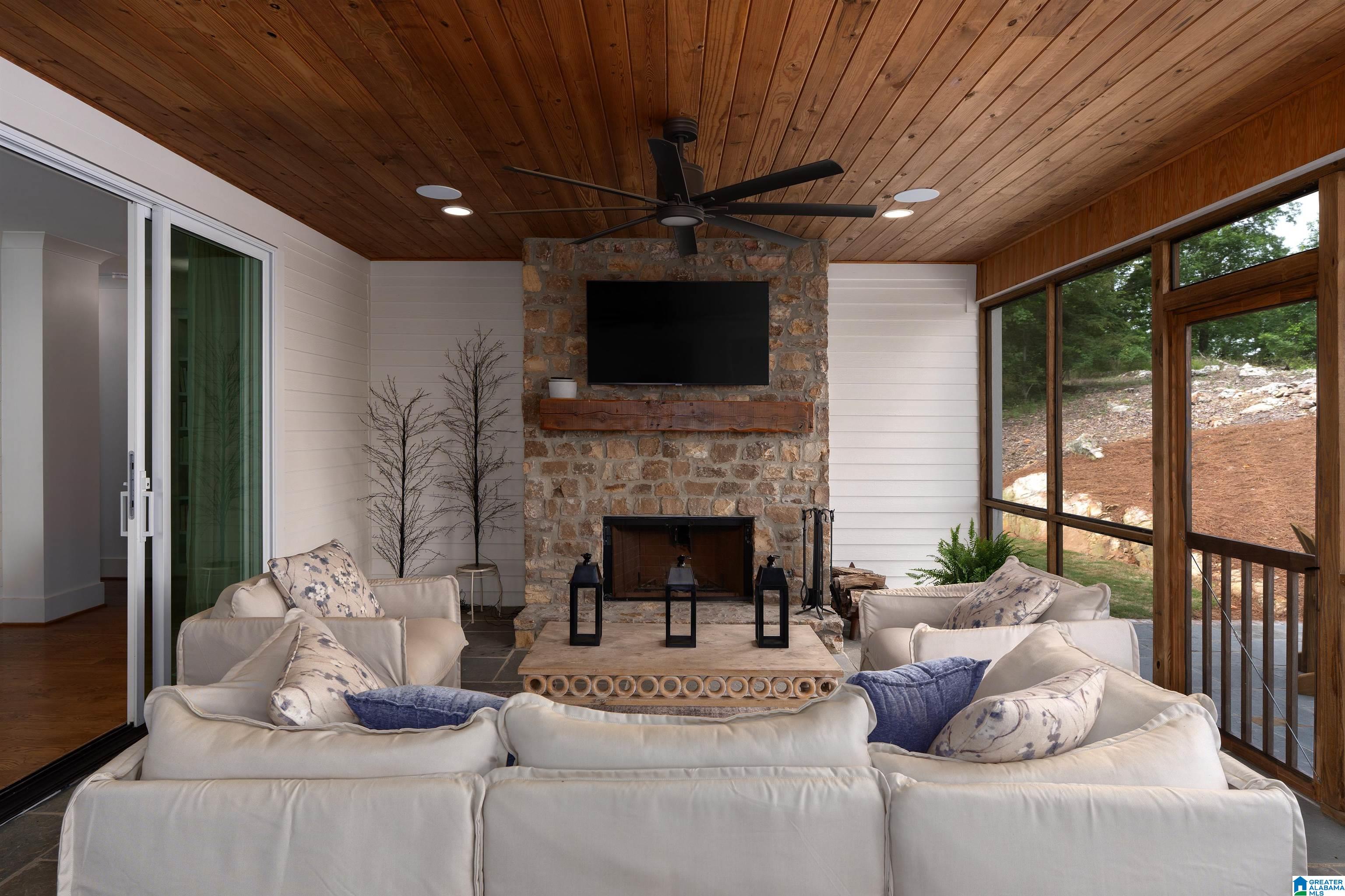 3589 Springstone Trail Leeds, AL 35094 - Photo 36 of 94 Gallery Image 36