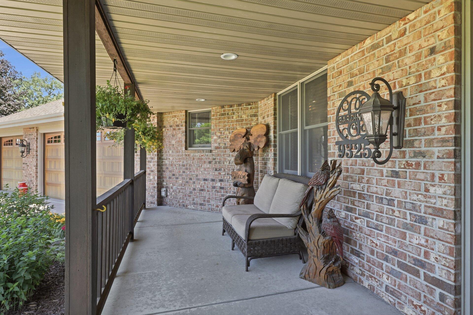 9325 East Six Corners Road Johnstown, WI 53563 - Photo 3 of 42 Front Porch