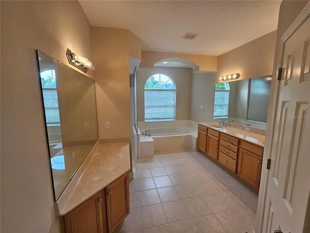 $3,800 | 16023 Ivy Lake Drive, Odessa, FL 33556