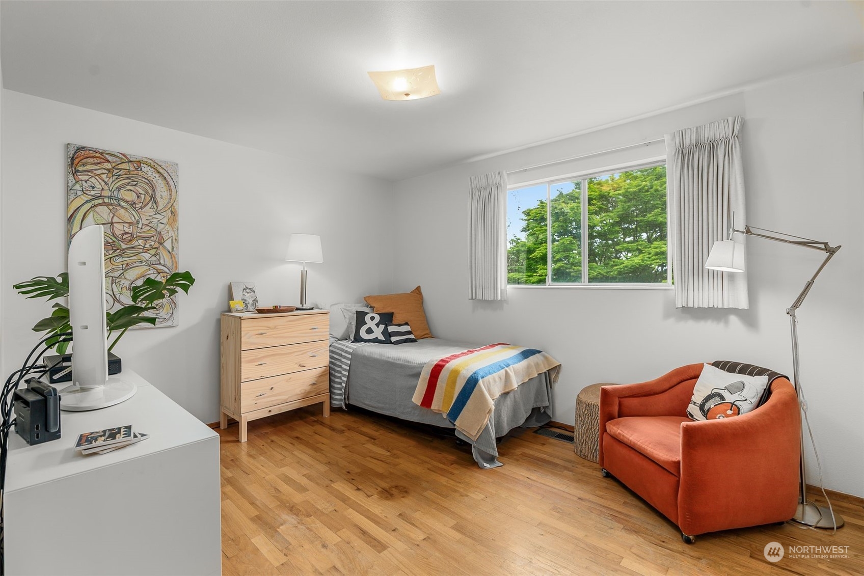 2520 South Raymond Street Seattle, WA 98108 - Photo 17 of 39 a bedroom with furniture and a window