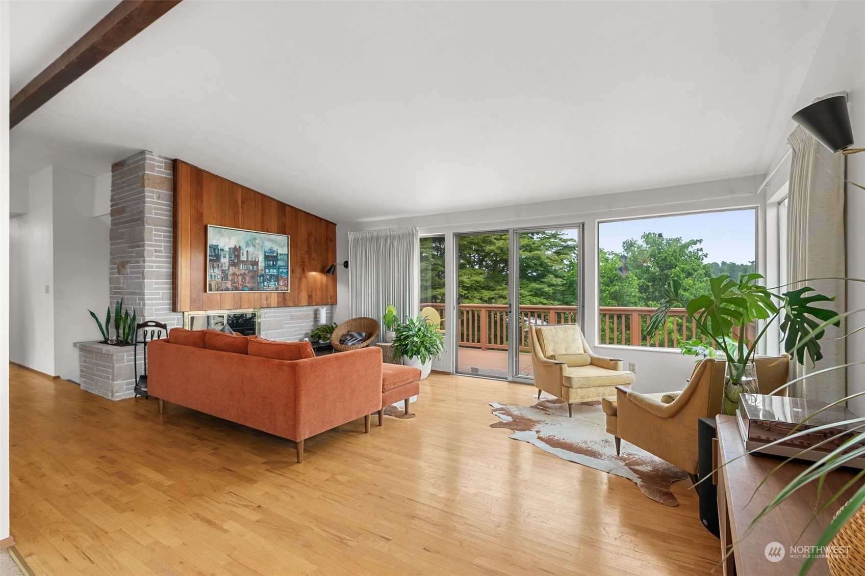 2520 South Raymond Street Seattle, WA 98108 - Photo 4 of 39 a living room with furniture and a large window