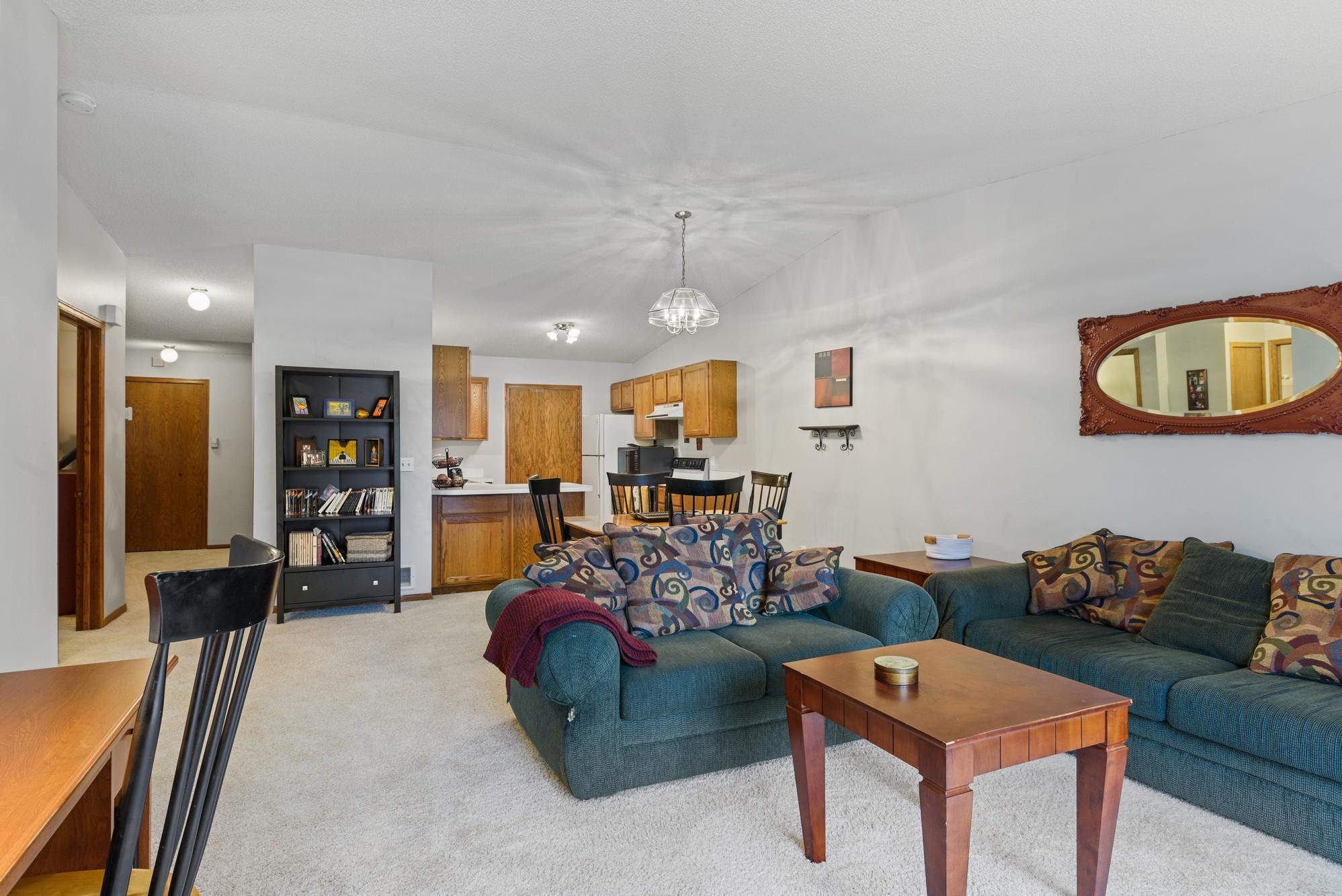120 Ruth Street North, Unit 4 St. Paul, MN 55119 - Photo 4 of 20 Gallery Image 4