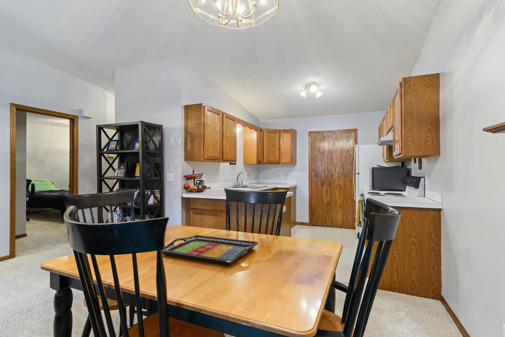 120 Ruth Street North, Unit 4 St. Paul, MN 55119 - Photo 7 of 20 Gallery Image 7