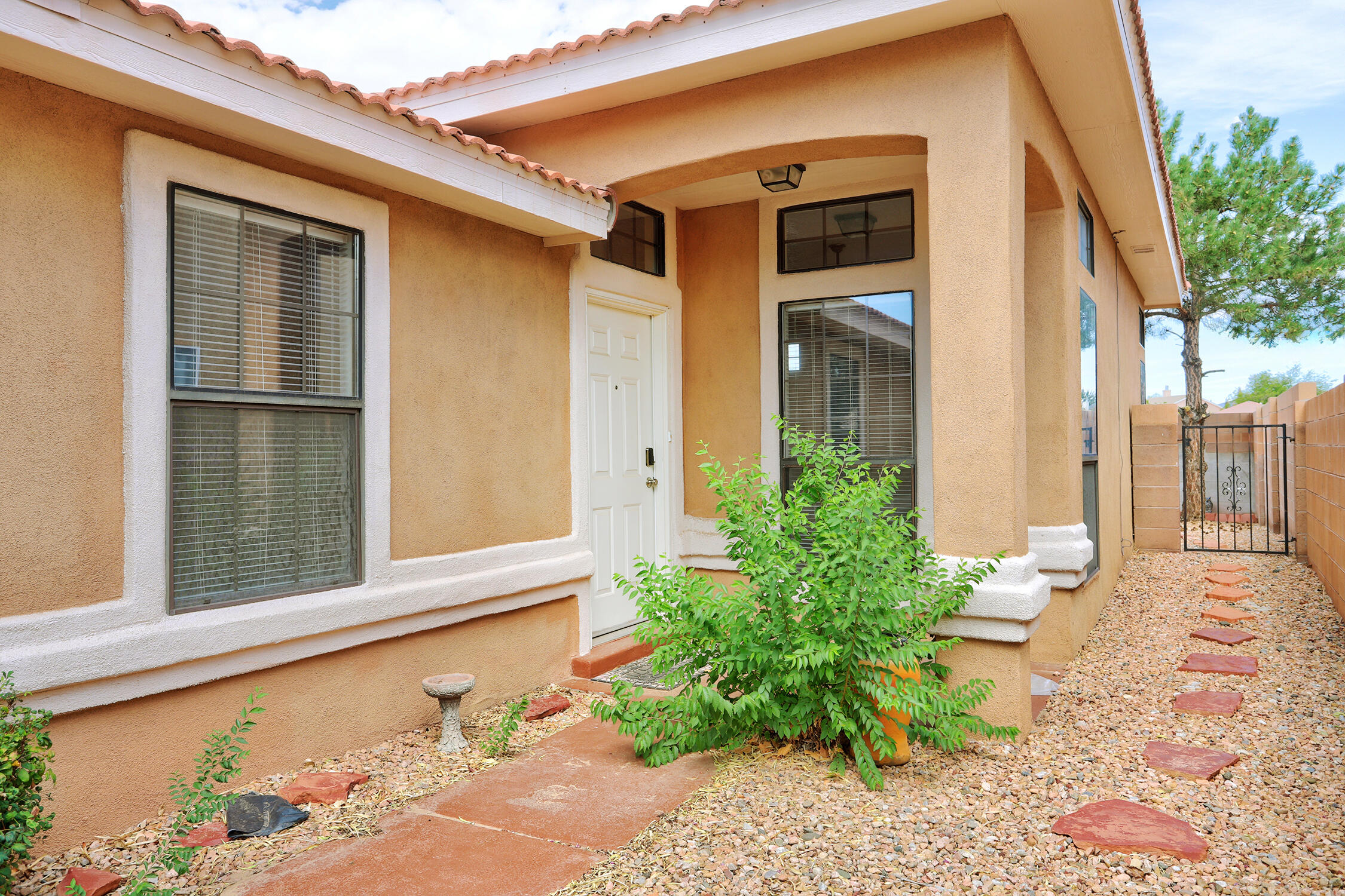 4529 Alpine Circle Southeast Rio Rancho, NM 87124 - Photo 2 of 23 Gallery Image 2