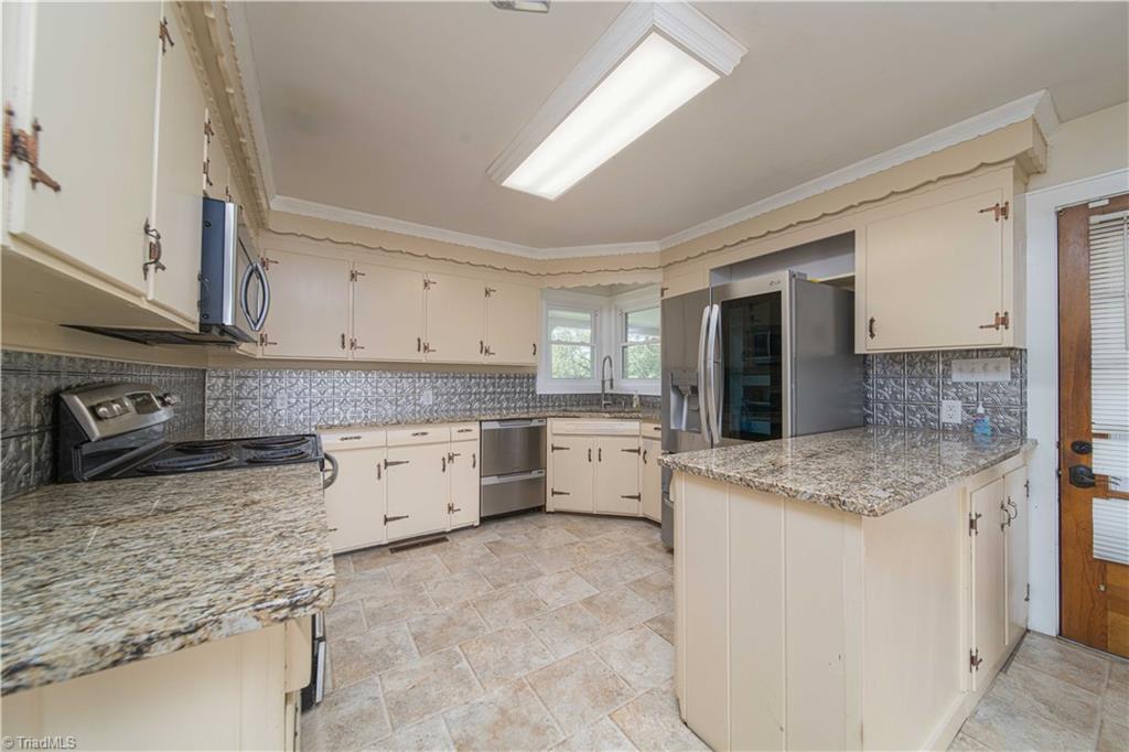 5800 Bethel Road Jonesville, NC 28642 - Photo 18 of 36