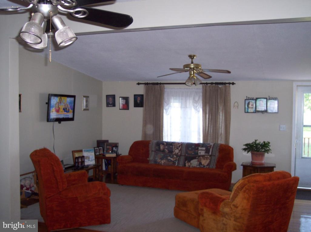 108 Kinseyville Road Nottingham, PA 19362 - Photo 2 of 15