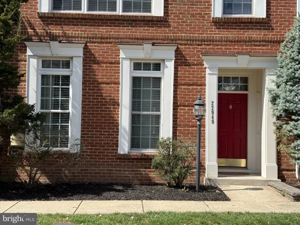 $3,950 | 22949 Fanshaw Square, Brambleton, VA 20148