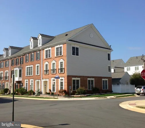 $3,950 | 22949 Fanshaw Square, Brambleton, VA 20148