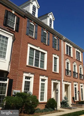 $3,950 | 22949 Fanshaw Square, Brambleton, VA 20148