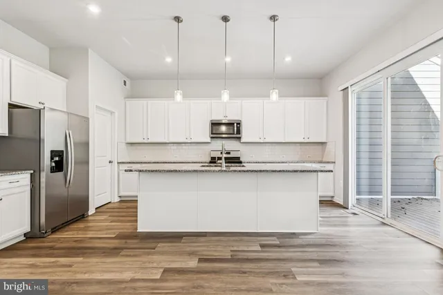 $749,990 | 17815 Woods Overlook Drive, Dumfries, VA 22026