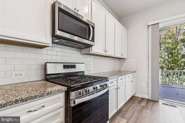 $749,990 | 17815 Woods Overlook Drive, Dumfries, VA 22026