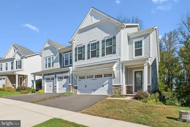 $749,990 | 17815 Woods Overlook Drive, Dumfries, VA 22026