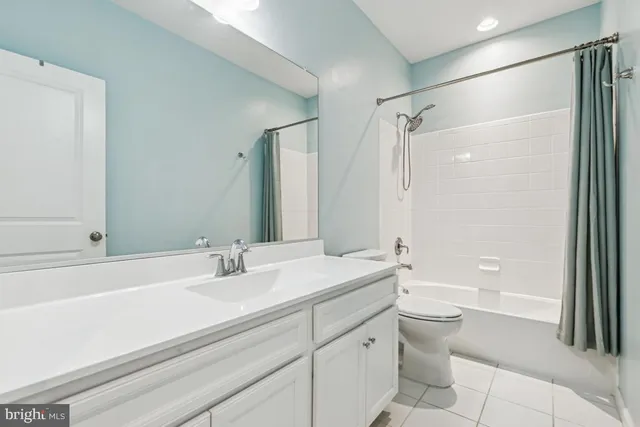 $749,990 | 17815 Woods Overlook Drive, Dumfries, VA 22026