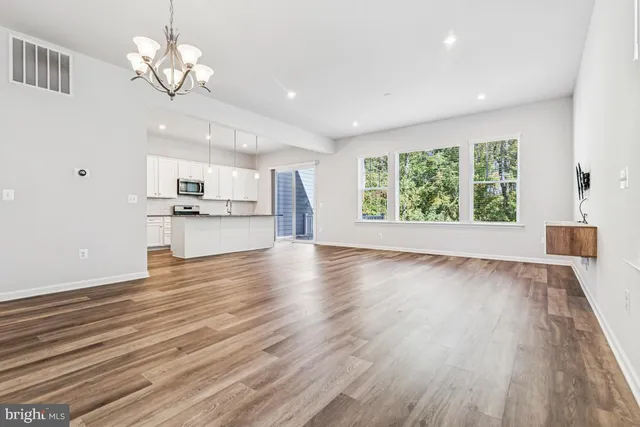 $749,990 | 17815 Woods Overlook Drive, Dumfries, VA 22026