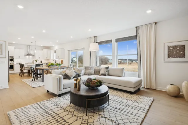 $641,240 | 5424 Tallow Tree Lane, Woodbury, MN 55129