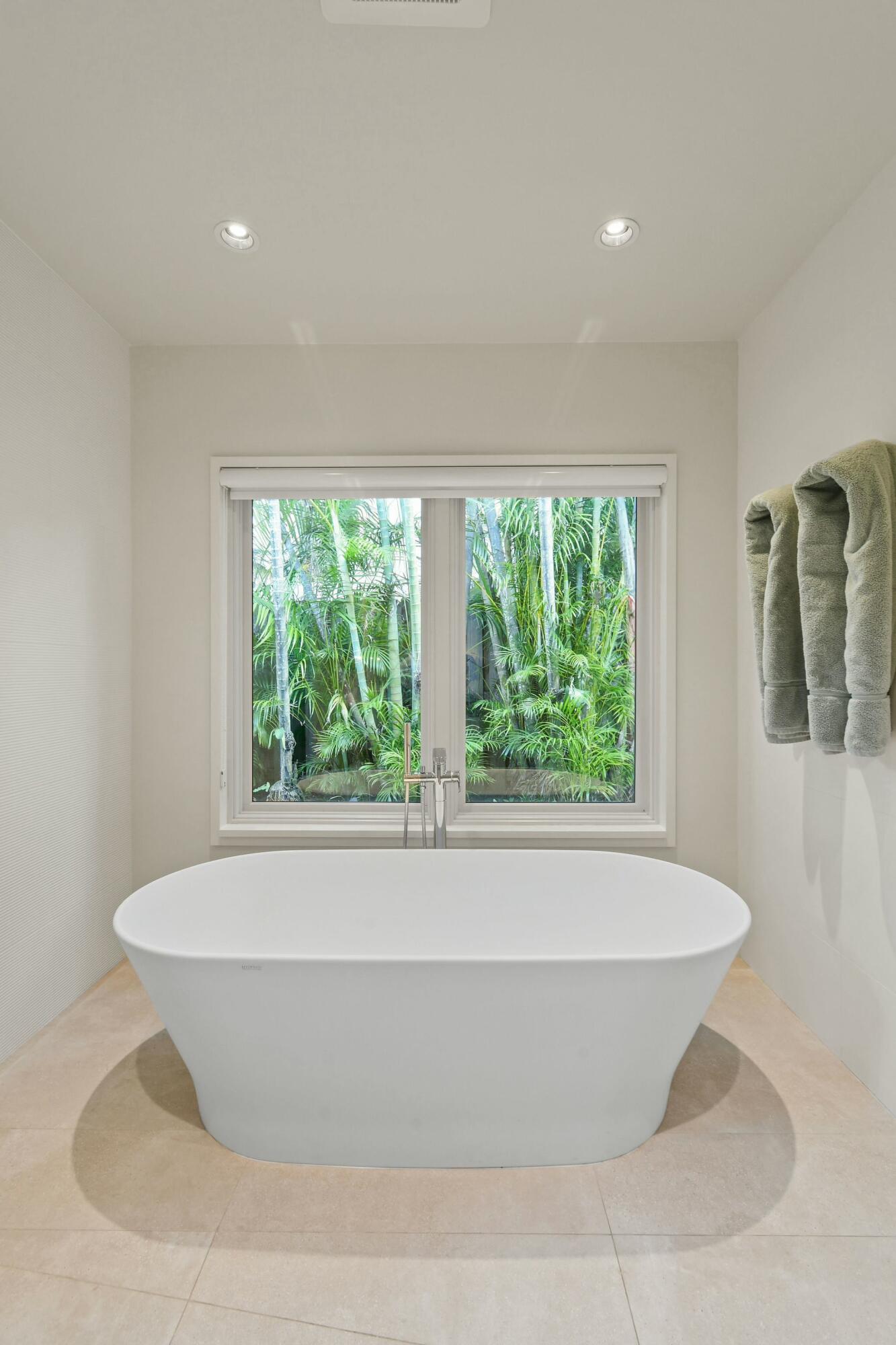 170 Beacon Lane Jupiter Inlet Colony, FL 33469 - Photo 17 of 46 tempImage7DpDT1