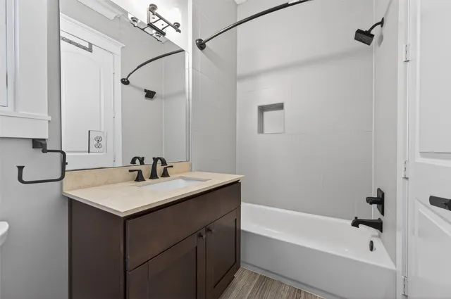 $749,000 | 823 West 21st Street, Houston, TX 77008