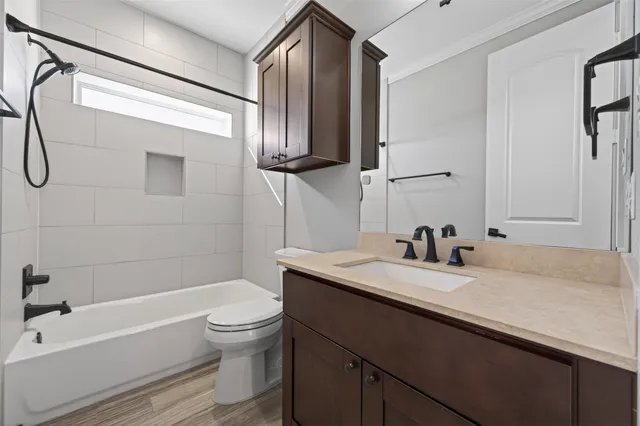 $749,000 | 823 West 21st Street, Houston, TX 77008