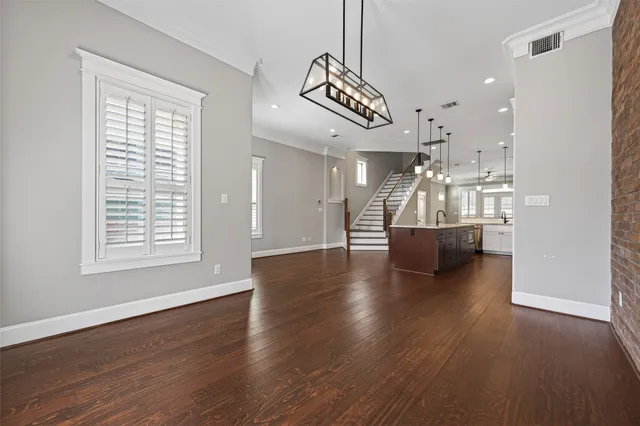 $749,000 | 823 West 21st Street, Houston, TX 77008