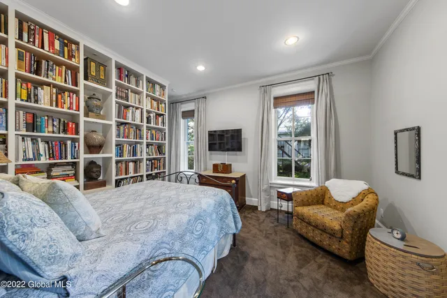 $3,250 | 21 Park Place, Unit 1, Saratoga Springs, NY 12866