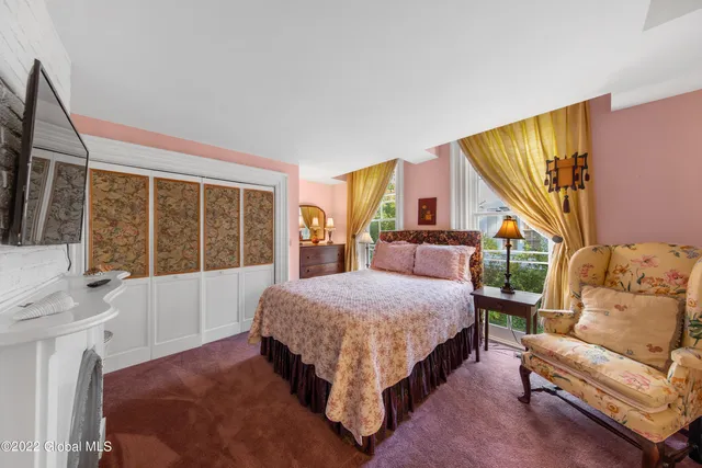 $3,250 | 21 Park Place, Unit 1, Saratoga Springs, NY 12866