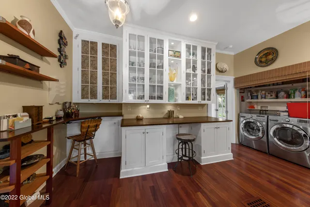 $3,250 | 21 Park Place, Unit 1, Saratoga Springs, NY 12866