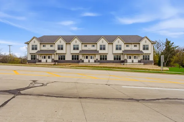 $455,000 | 2121 East Howard Avenue, St. Francis, WI 53235