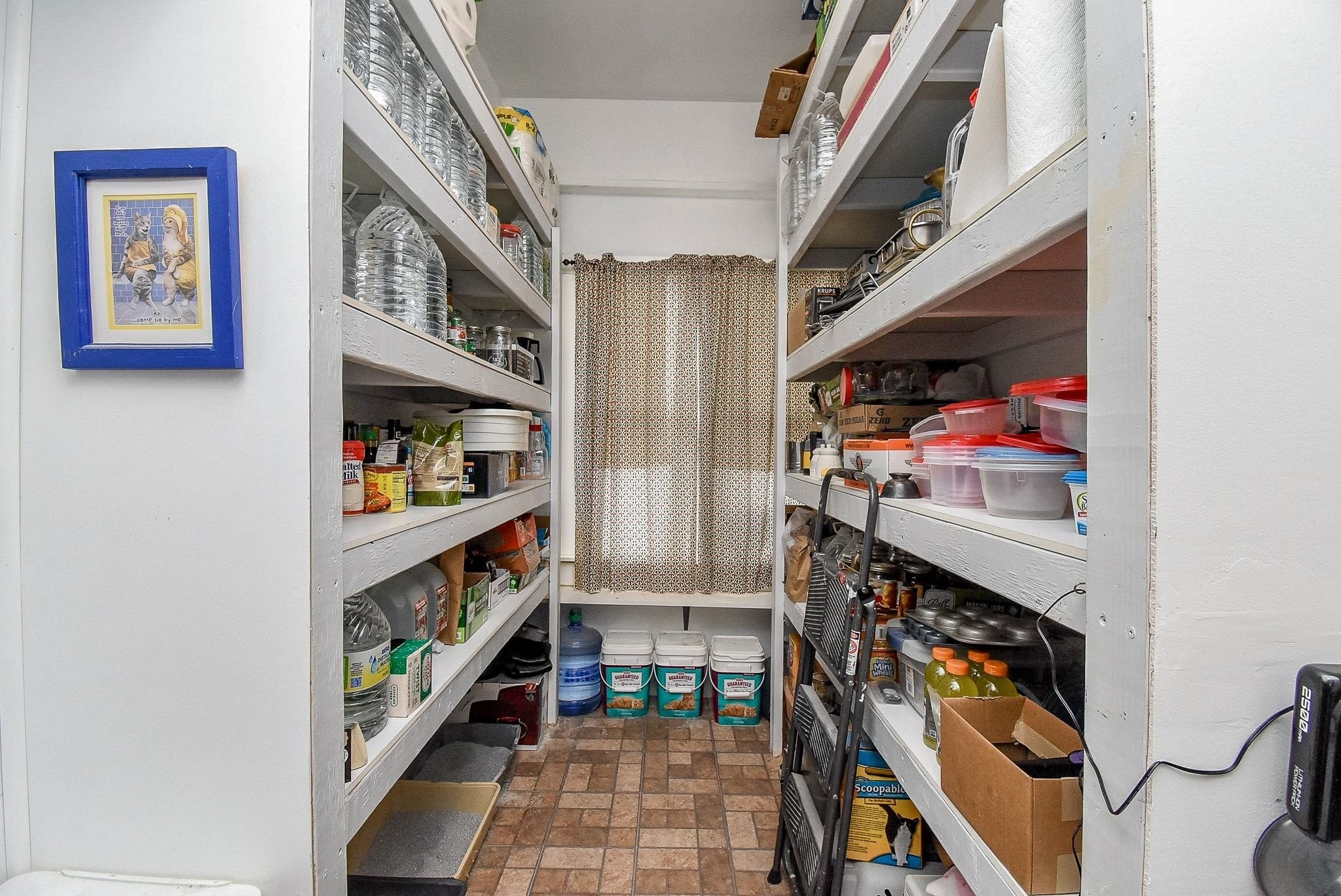 807 Clipson Road Eagle Lake, TX 77434 - Photo 21 of 31 a room with lots of different colored cloths