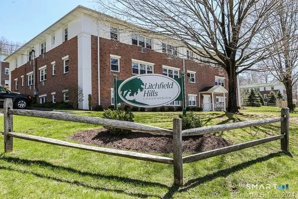 $1,400 | 15 Fordyce Court, Unit 11, New Milford, CT 06776