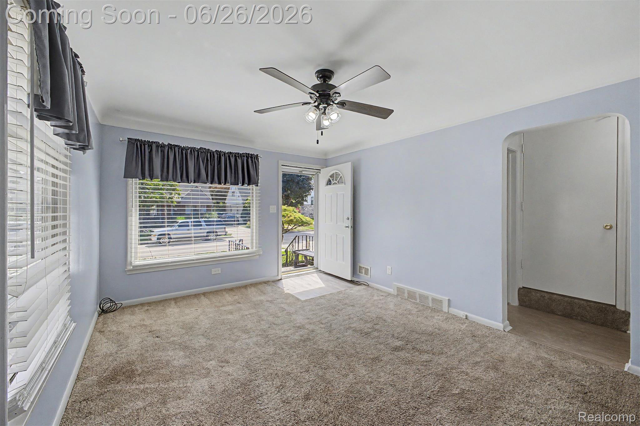 2216 Banner Street Dearborn, MI 48124 - Photo 5 of 34 Living 3.jpg