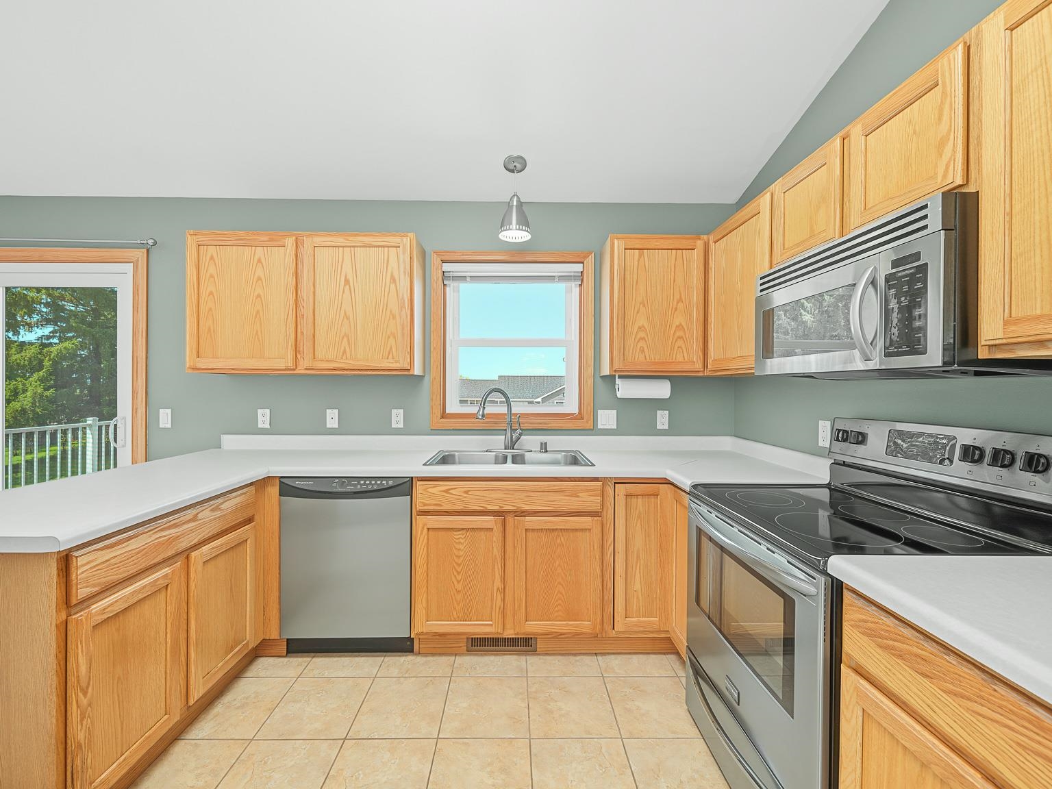 6738 Henry Road Belleville, WI 53508 - Photo 18 of 59 Gallery Image 18