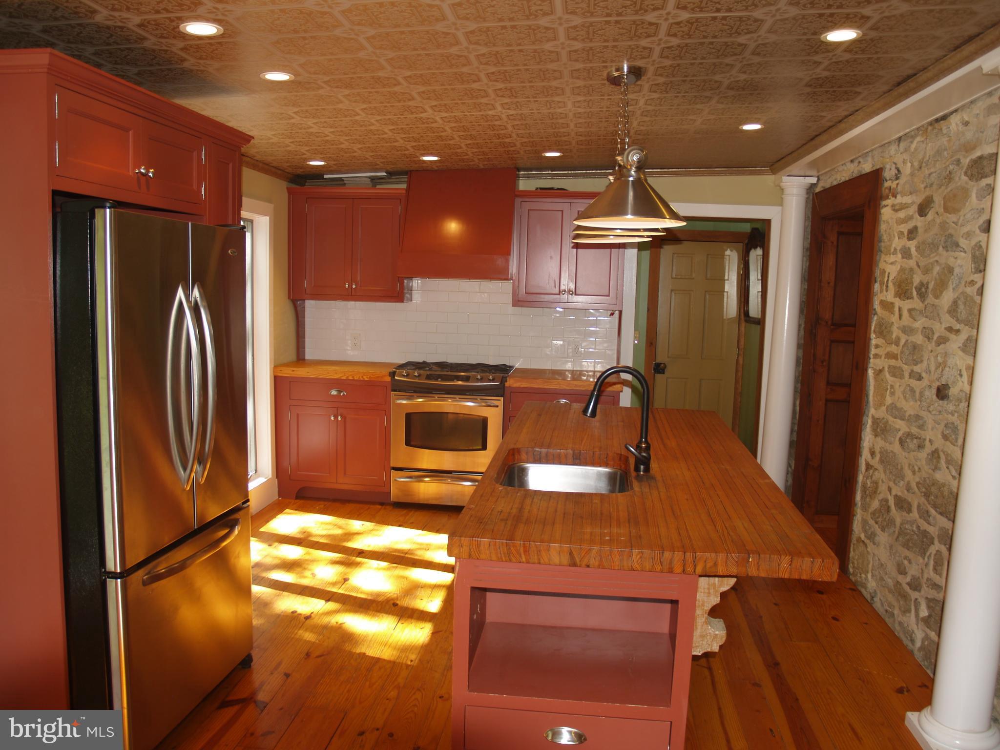 10 5 Points Road Barto, PA 19504 - Photo 11 of 27 Gallery Image 11