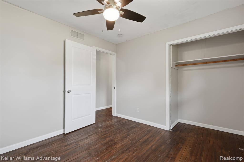 48053 Harris Road Belleville, MI 48111 - Photo 25 of 37