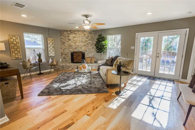 $2,995 | 407 West Odell Street, Austin, TX 78752