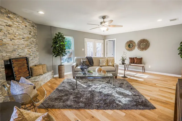 $2,995 | 407 West Odell Street, Austin, TX 78752