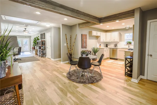 $2,995 | 407 West Odell Street, Austin, TX 78752