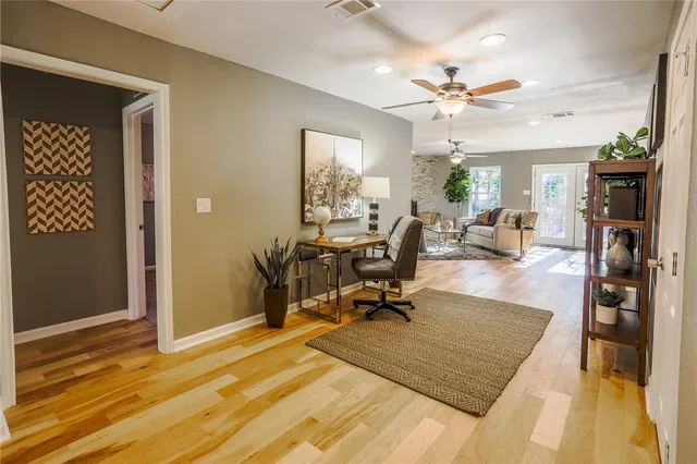 $2,995 | 407 West Odell Street, Austin, TX 78752